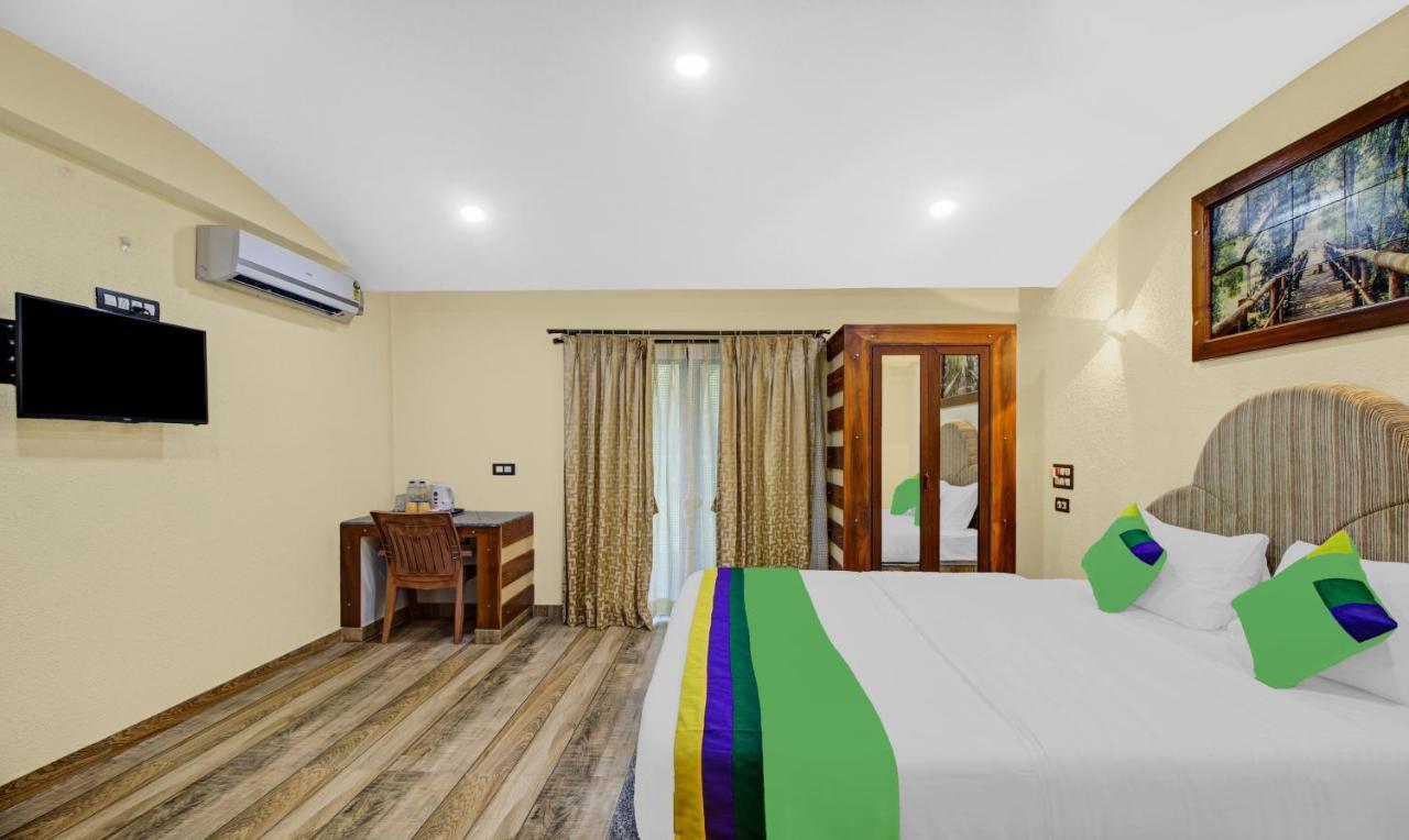 Treebo Majestic Palms, 2 Km From Colva Beach Benaulim Exterior foto